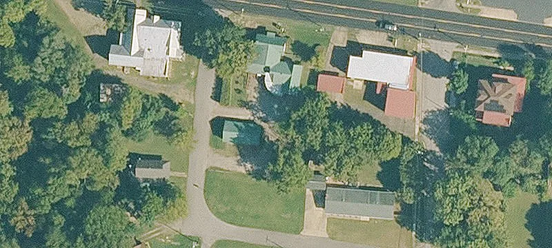 905 Commercial St