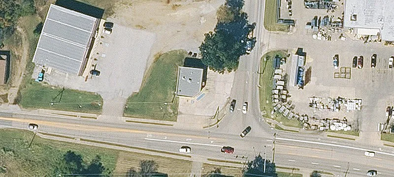 2062 Hwy 62nd W