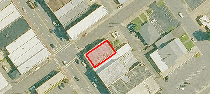 301 Main St