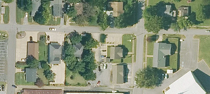 908 Sidney St