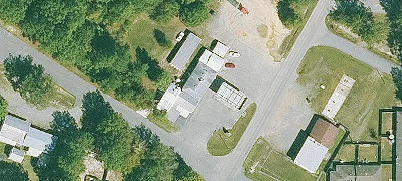 902 Riv Rd