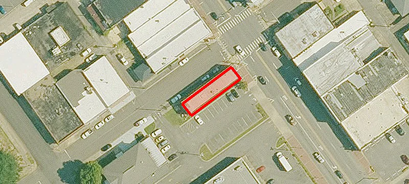 302 Main St