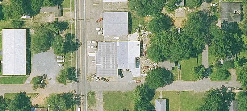 202 Lakeside Dr