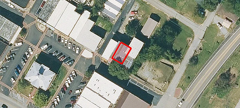208 Everett St