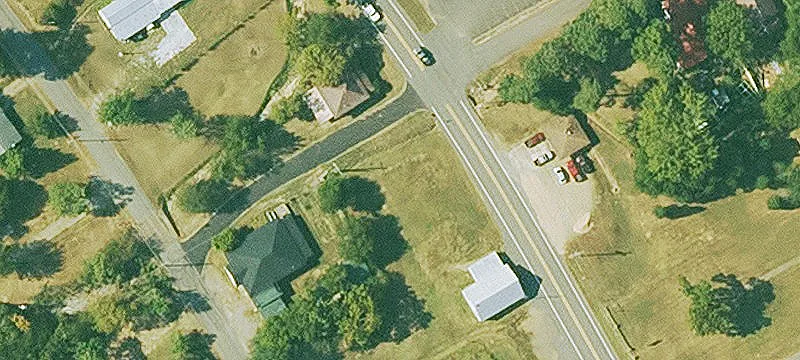 10th Main St
