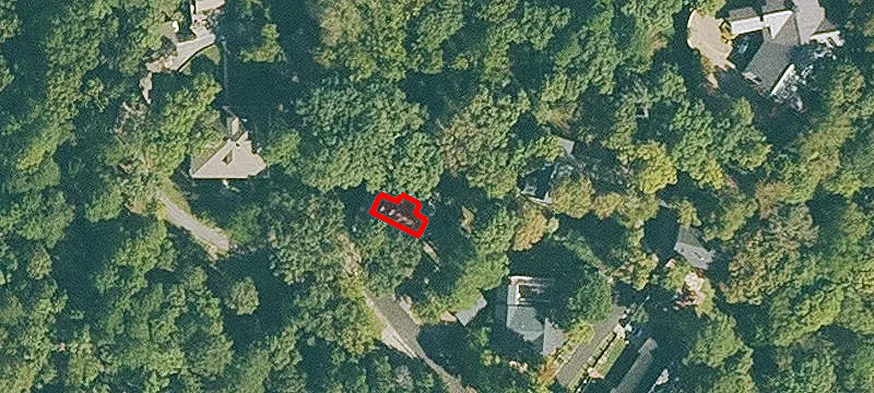 8 Lookout Cir
