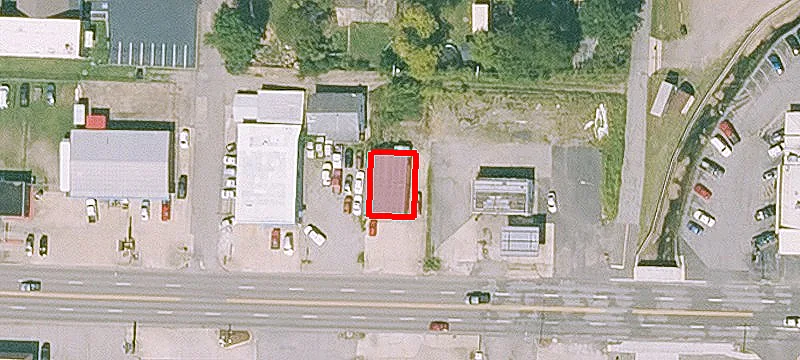 1811 Main St