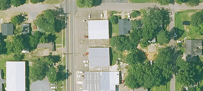 214 Lakeside Dr