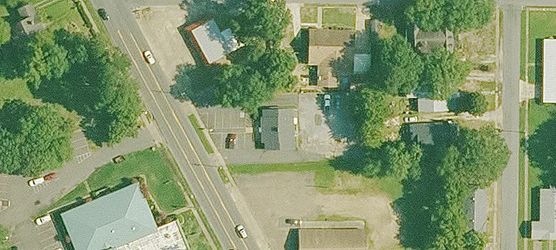 1219 Main St