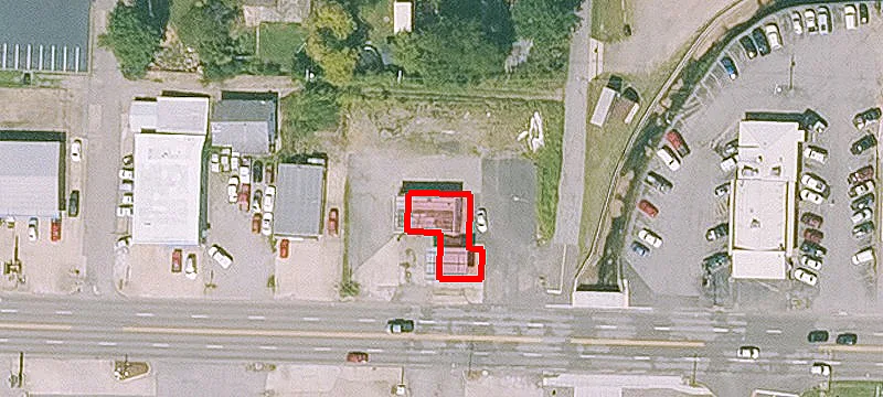 1813 Main St