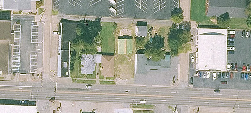 1215 Main St