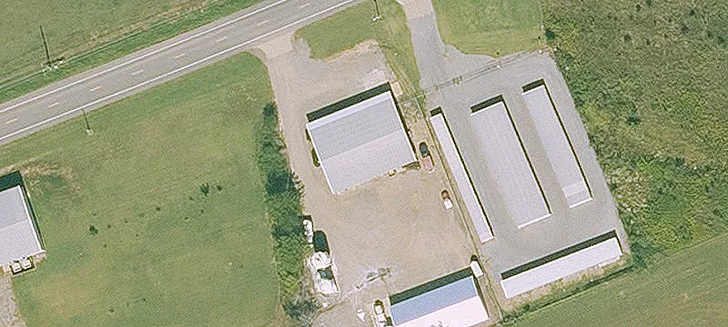 1633 Hwy 71st E