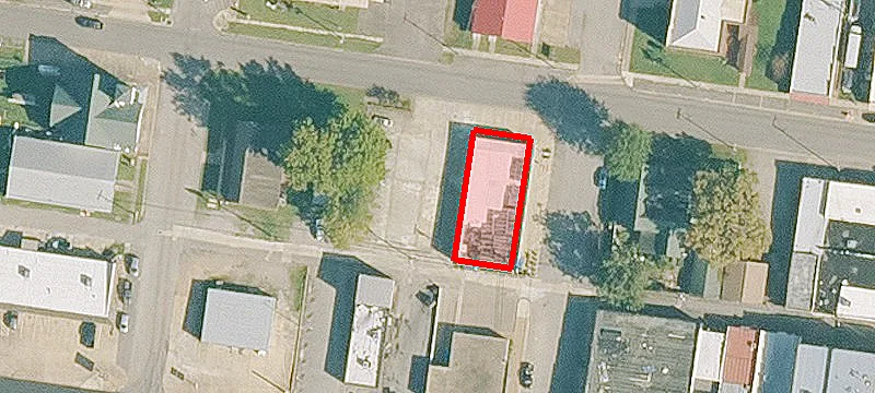 401 College St
