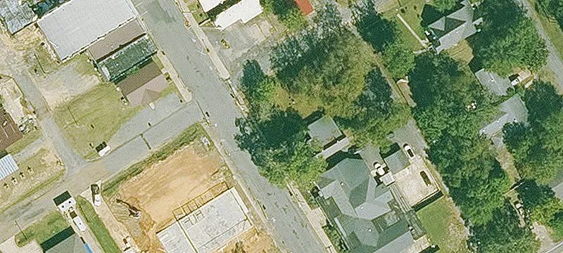 302 Main St