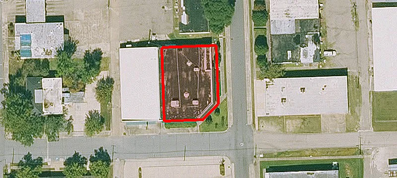 106 2nd Ave