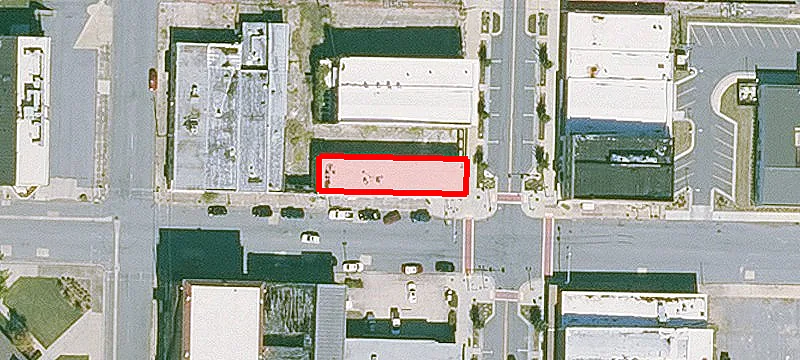 128 Main St