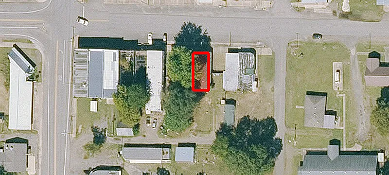 110 4th St