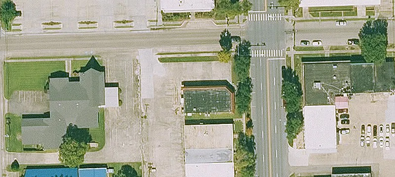300 Main St