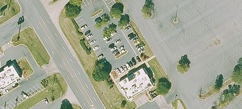 3000 Pnes Mall Dr
