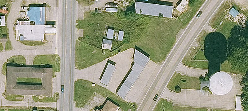 1648 Hwy 52nd W