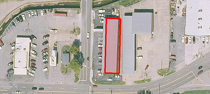 2001 Main St