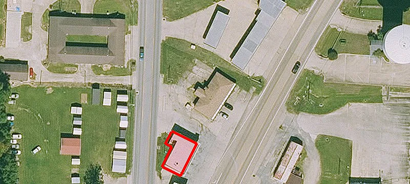 1652 Hwy 52nd W