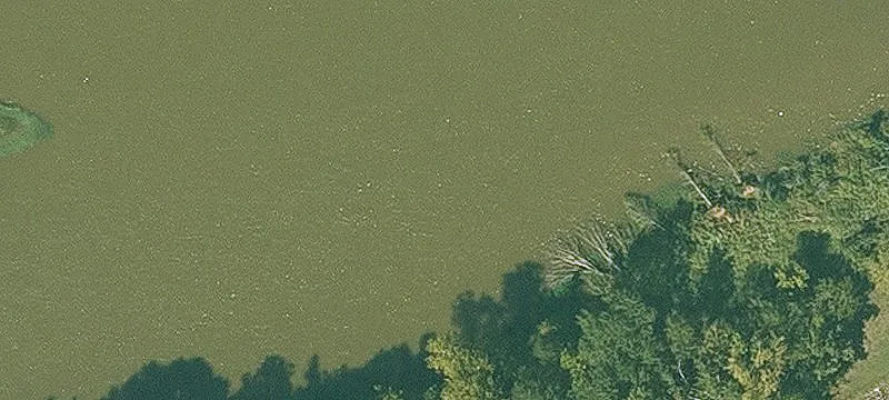 Riverfront Dr