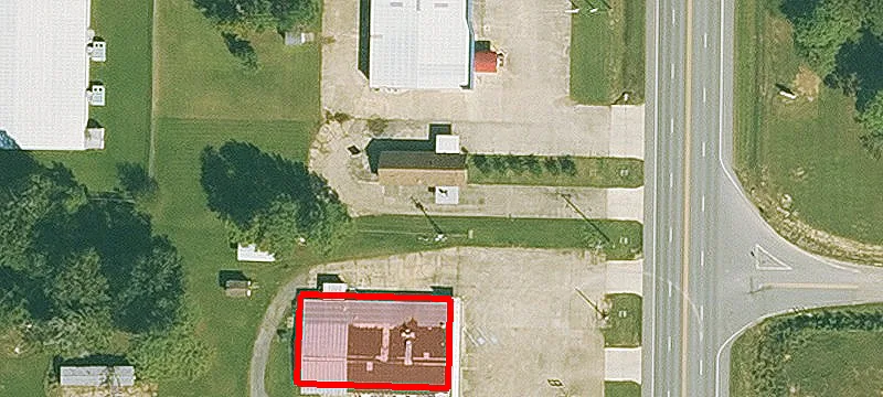 1140 Main St