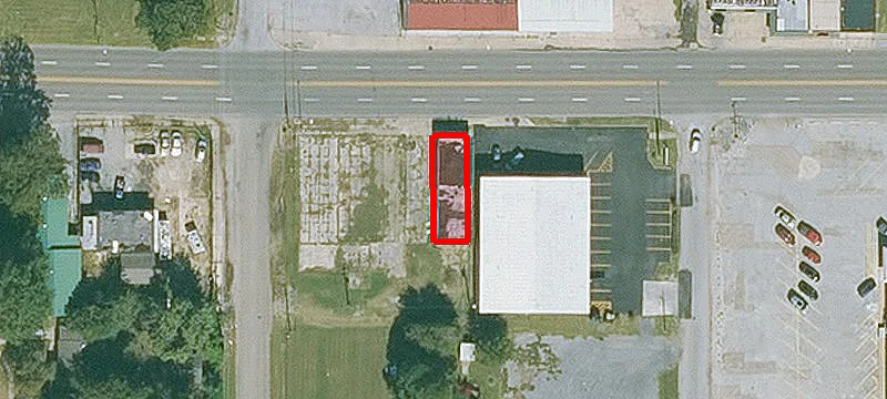 2011 Main St