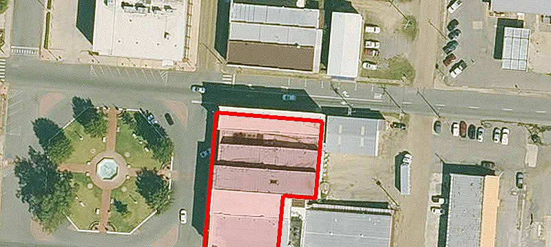 206 Main St