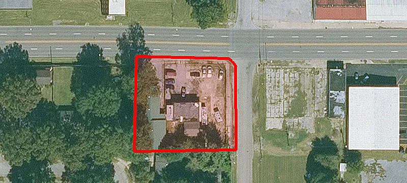 2101 Main St