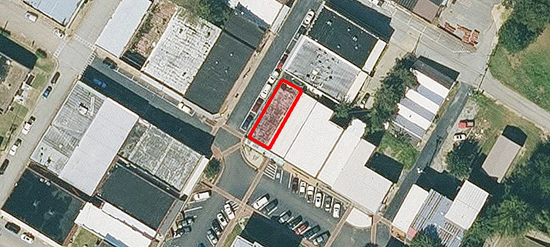 102 Everett St