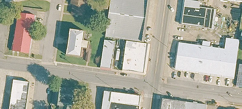 3 College St