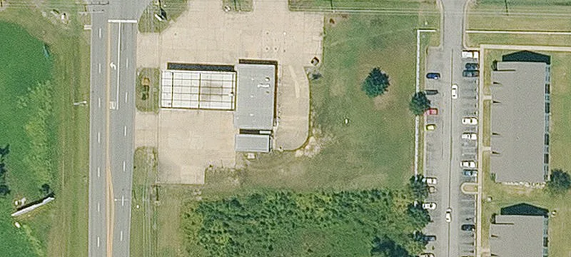 2000 Main St
