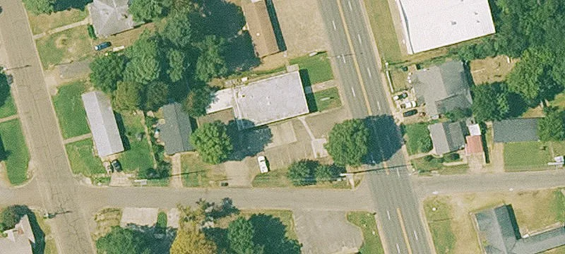 820 Main St