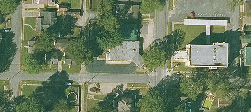 922 Main St