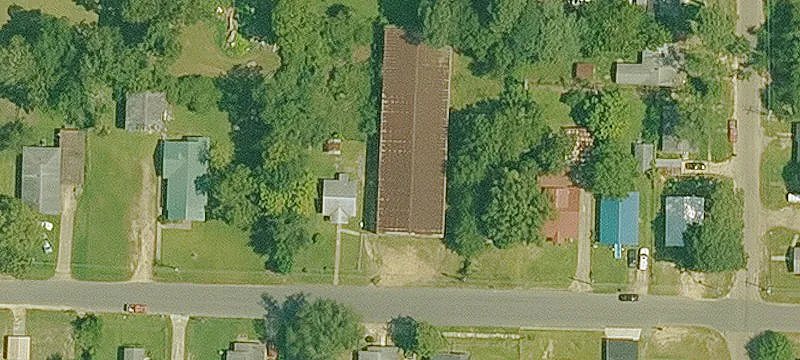 704 Pecan St