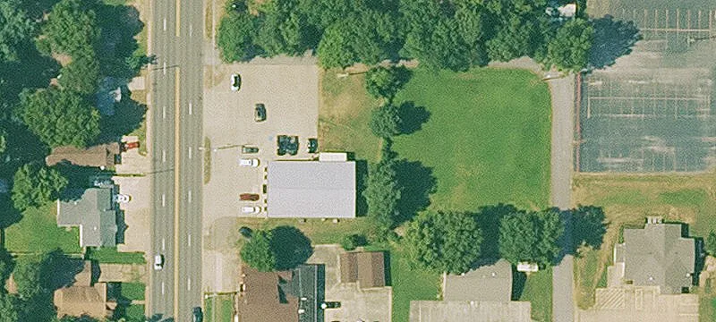 Laurel St