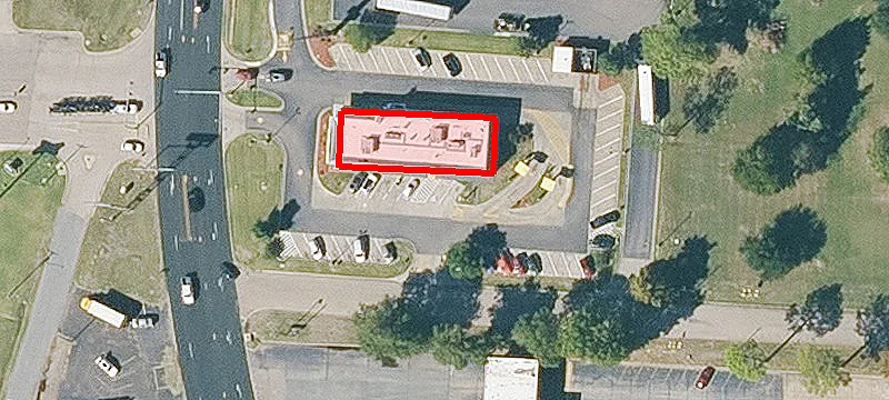 1402 Main St