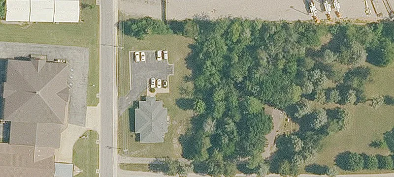 711 Bradley Dr