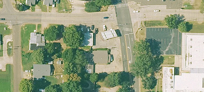 1600 Main St