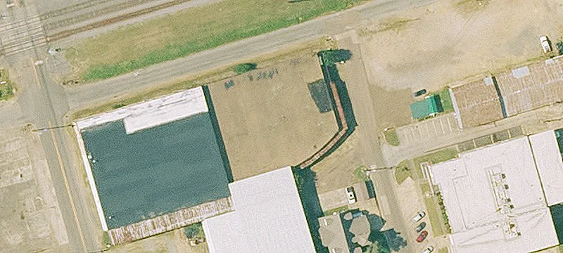 100 Laurel St