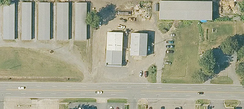 1402 Main St