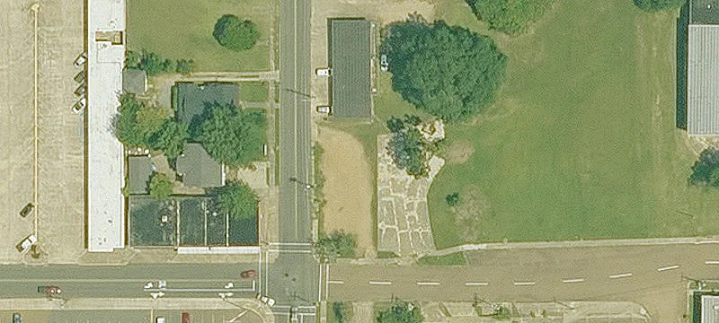 423 Thompson Ave, Unit 425