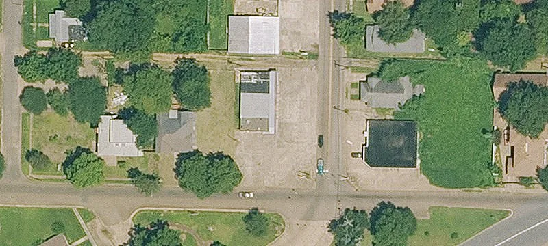 901 County Ave