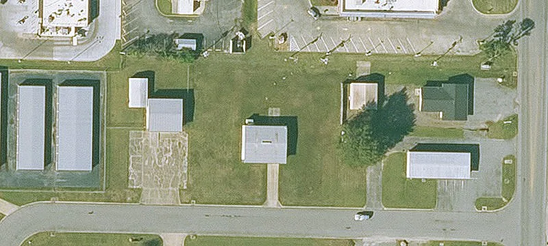 112 Commercial Dr