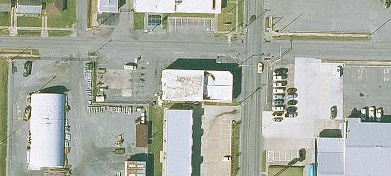 1900 Main St