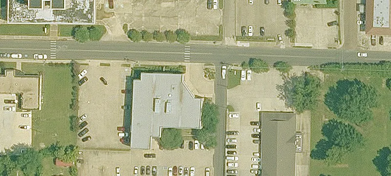 443 Oak St