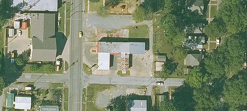 1219 Main St