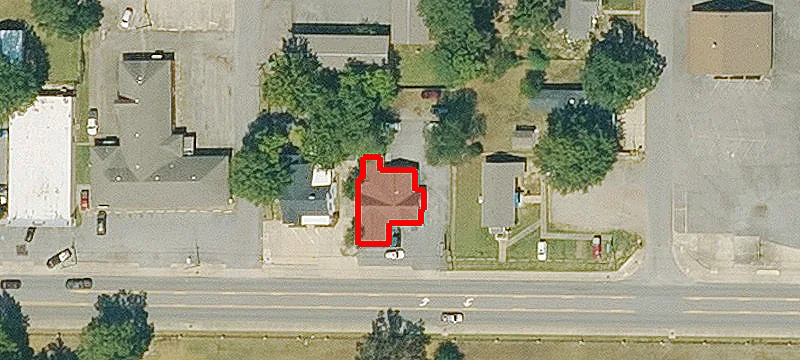 916 Race Ave
